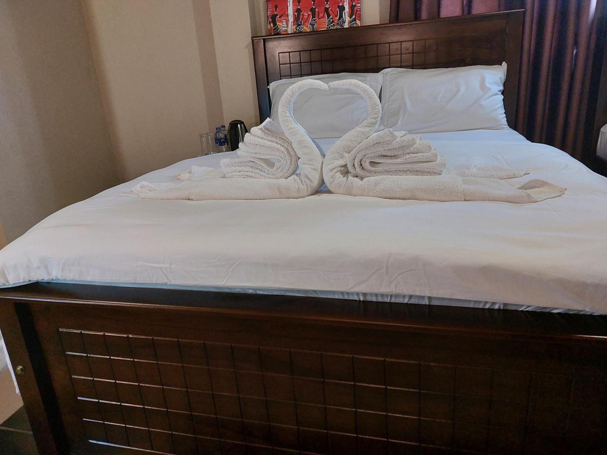 Edwin'S Airport Garden Bed & Breakfast Negombo Exterior foto